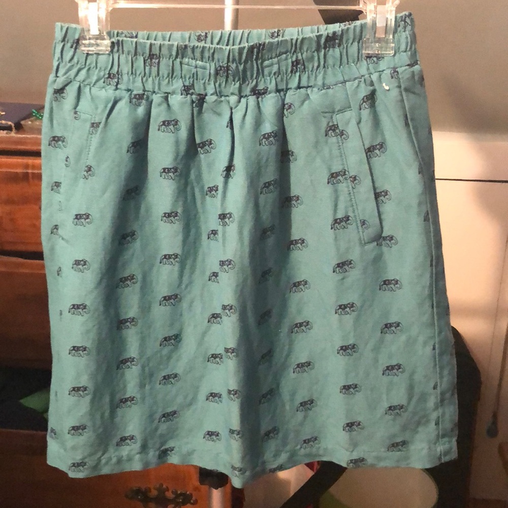 Shirt with navy elephants